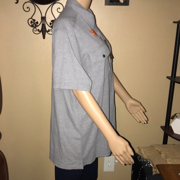 NWT field & stream shirt Red or Grey - Picture 5 of 8